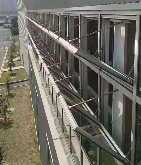 電動(dòng)排煙窗案例.jpg