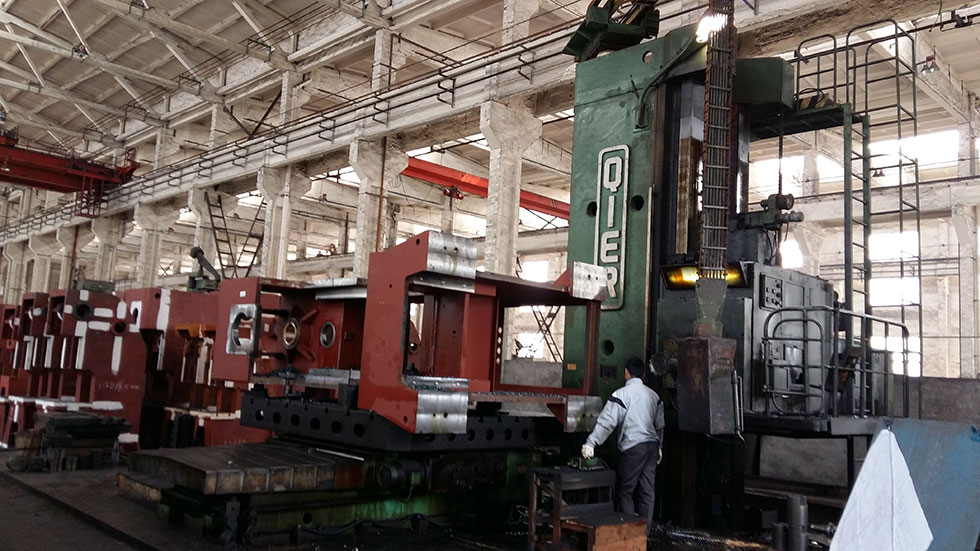 沖床日夜生產(chǎn)裝配